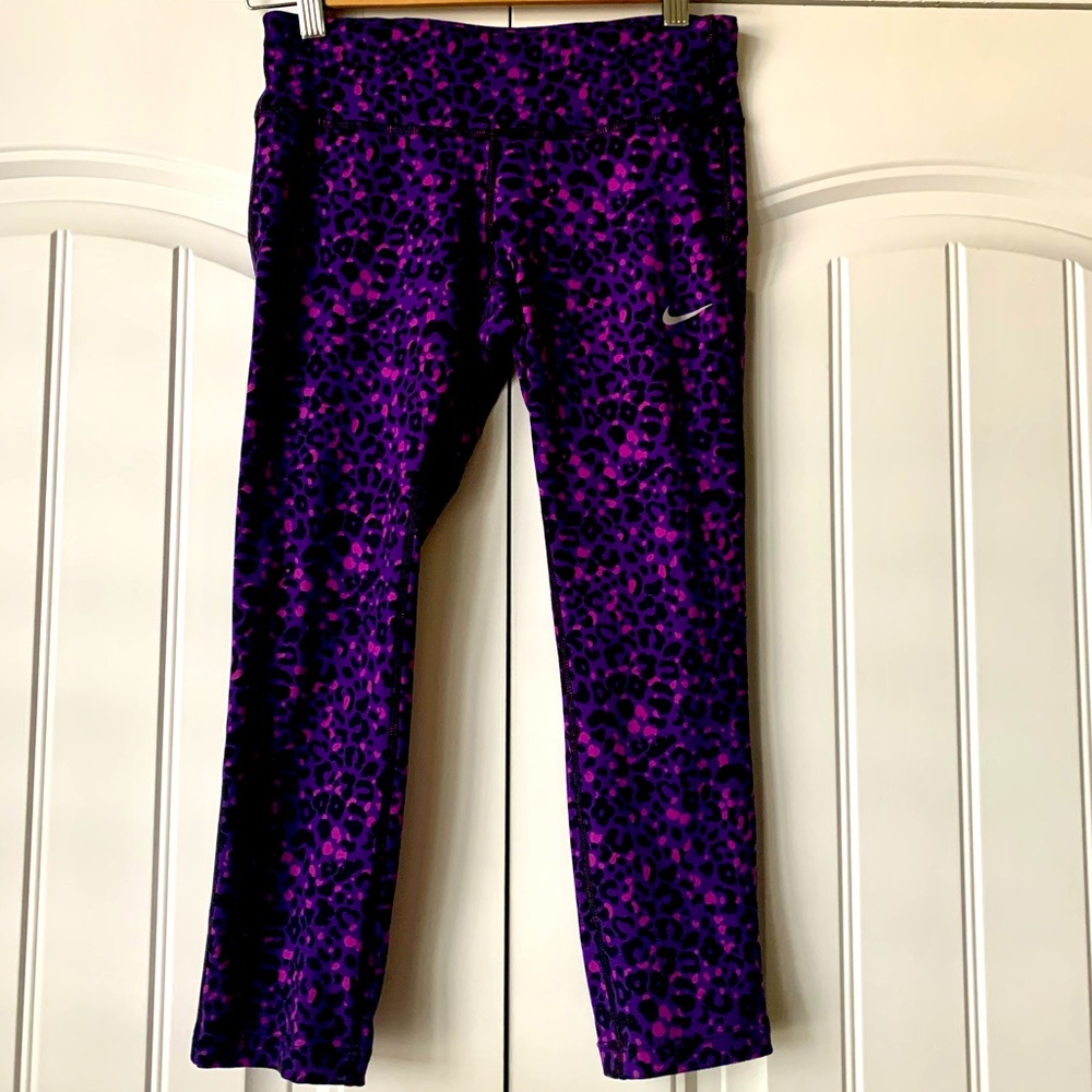 Nike Dri Fit Capri Compression Leggings
